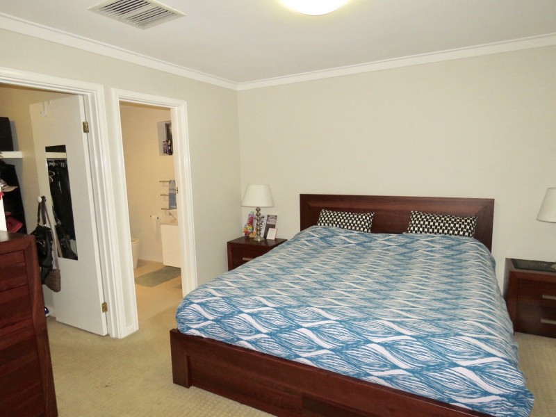 22 Wahroonga Way, Greenwood WA 6024