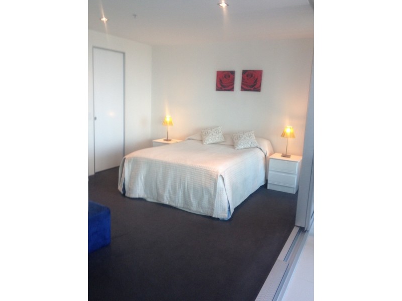 9 Hamilton Avenue, Surfers Paradise QLD 4217