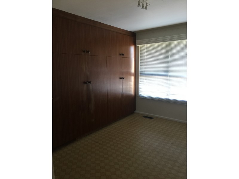 6 Thomas Street, Ferntree Gully VIC 3156