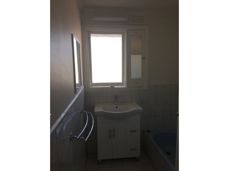 6 Thomas Street, Ferntree Gully VIC 3156