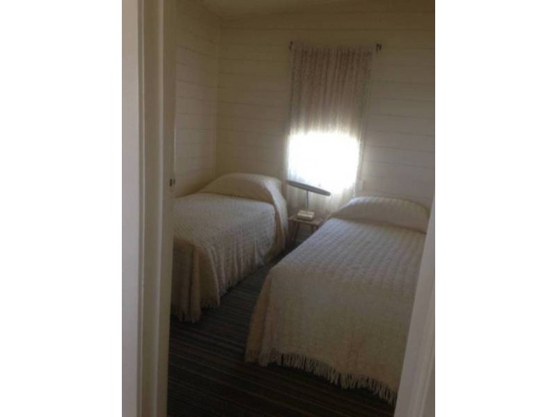 98-100 SACKVILLE STREET, Port Fairy VIC 3284