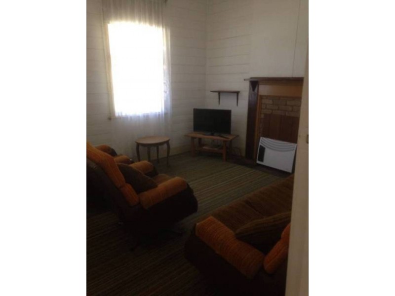 98-100 SACKVILLE STREET, Port Fairy VIC 3284
