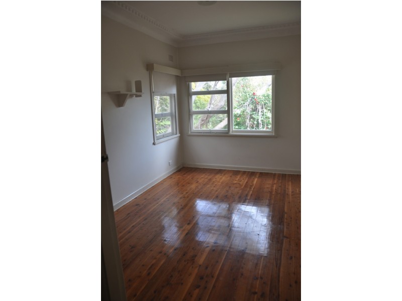 11 Young Street, Sylvania NSW 2224