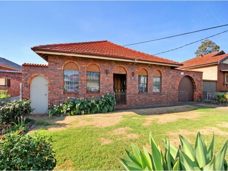 21 Linden Avenue, Punchbowl NSW 2196