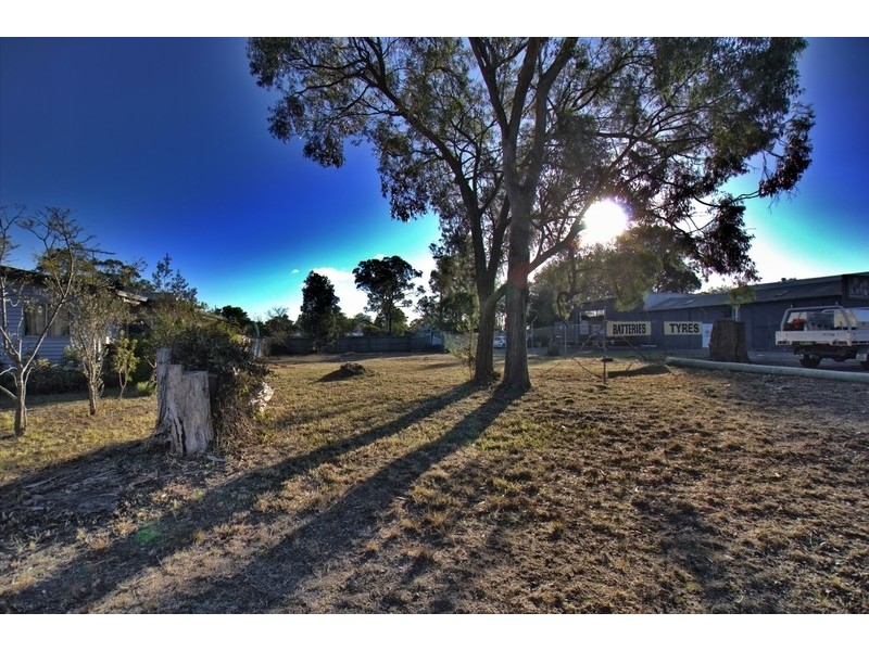 49 Oaks St, Thirlmere NSW 2572