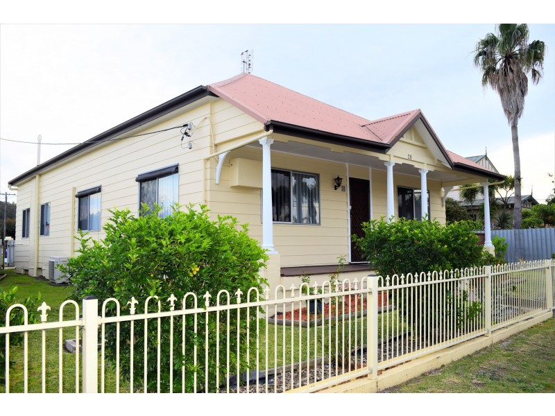 28 Anzac Parade, Teralba NSW 2284