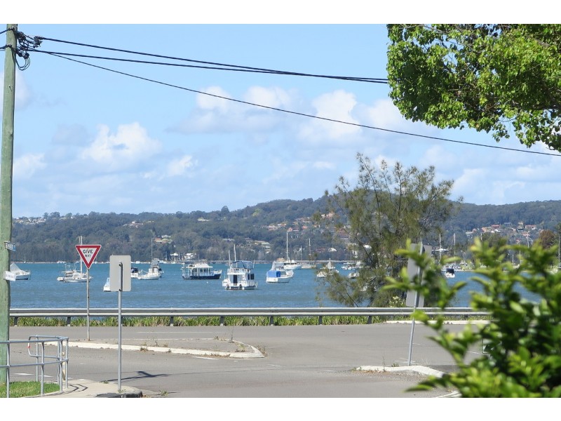 28 Anzac Parade, Teralba NSW 2284