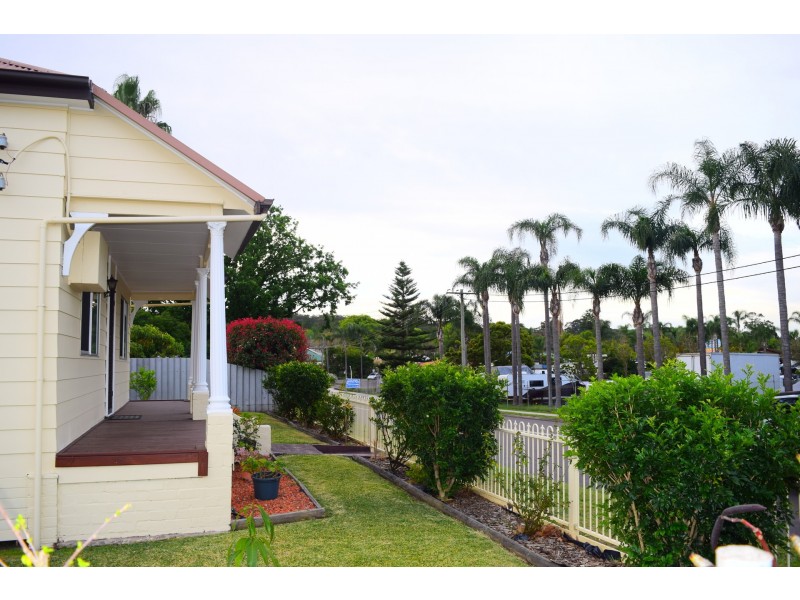 28 Anzac Parade, Teralba NSW 2284