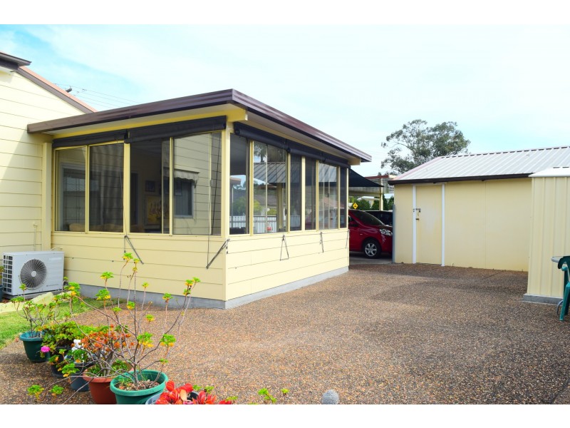 28 Anzac Parade, Teralba NSW 2284