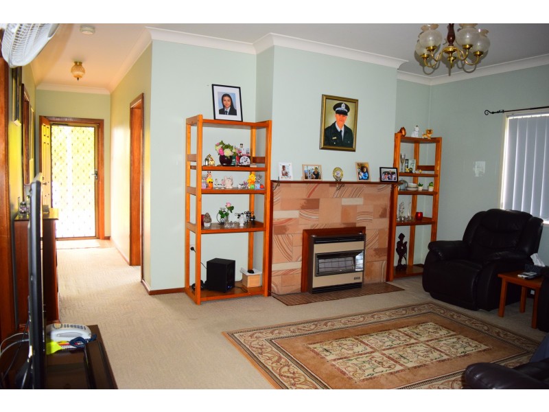 28 Anzac Parade, Teralba NSW 2284