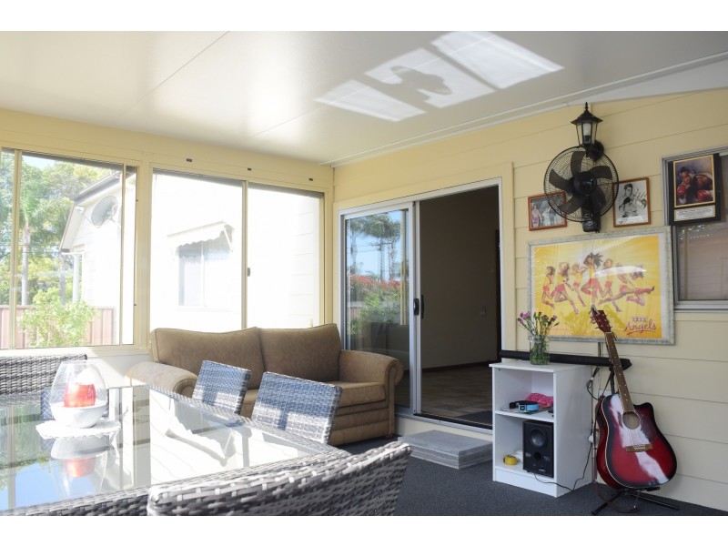 28 Anzac Parade, Teralba NSW 2284