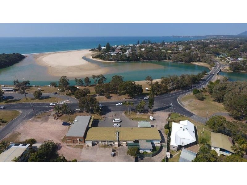 1669 Ocean Drive, Lake Cathie NSW 2445
