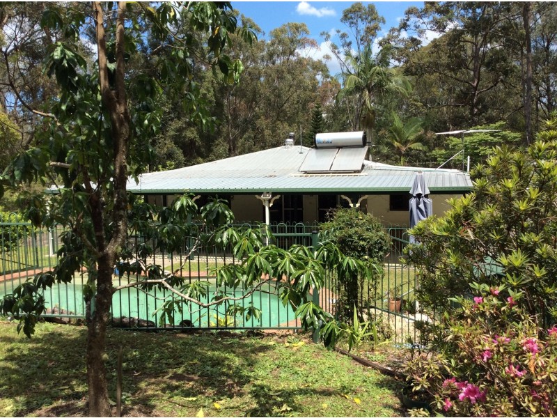 89 Lindeman Rd, Beerwah QLD 4519