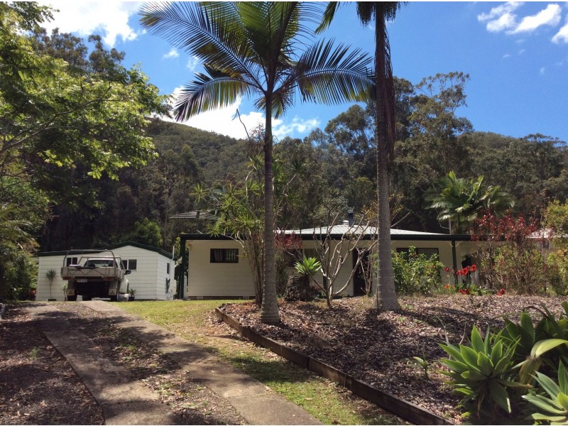 89 Lindeman Rd, Beerwah QLD 4519