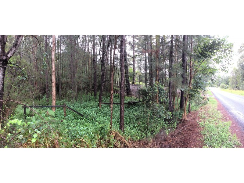 89 Lindeman Rd, Beerwah QLD 4519