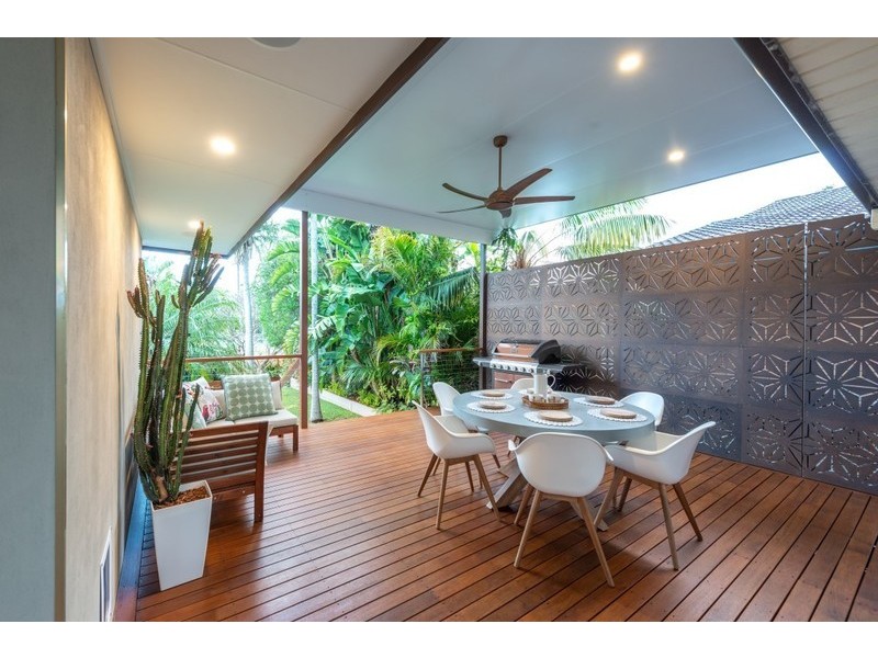 5 Haynes Ave, Eleebana NSW 2282