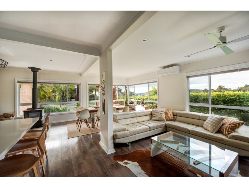 5 Haynes Ave, Eleebana NSW 2282