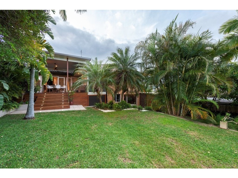 5 Haynes Ave, Eleebana NSW 2282