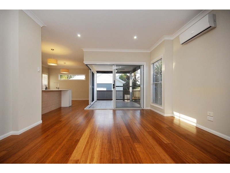 1/19 Wallace street, Newtown QLD 4350