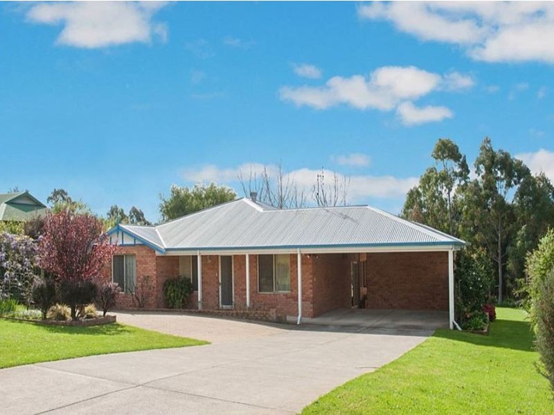 9 Duggan Drive, Cowaramup WA 6284