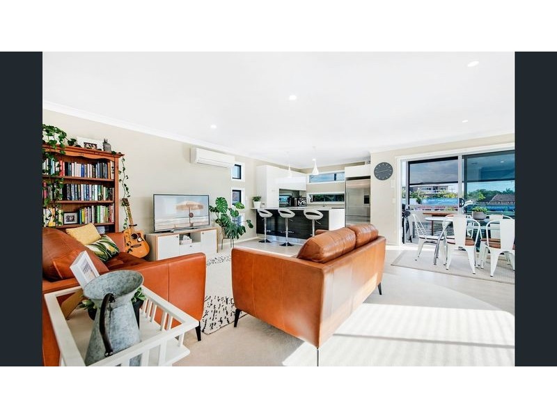 2115 GOLD COAST HIGHWAY, Miami QLD 4220