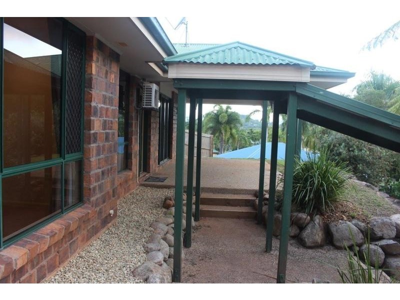 50 Barnes Street, Earlville QLD 4870