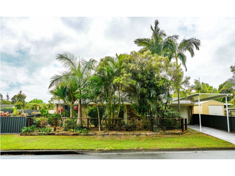 2 Gardenia Drive, Birkdale QLD 4159