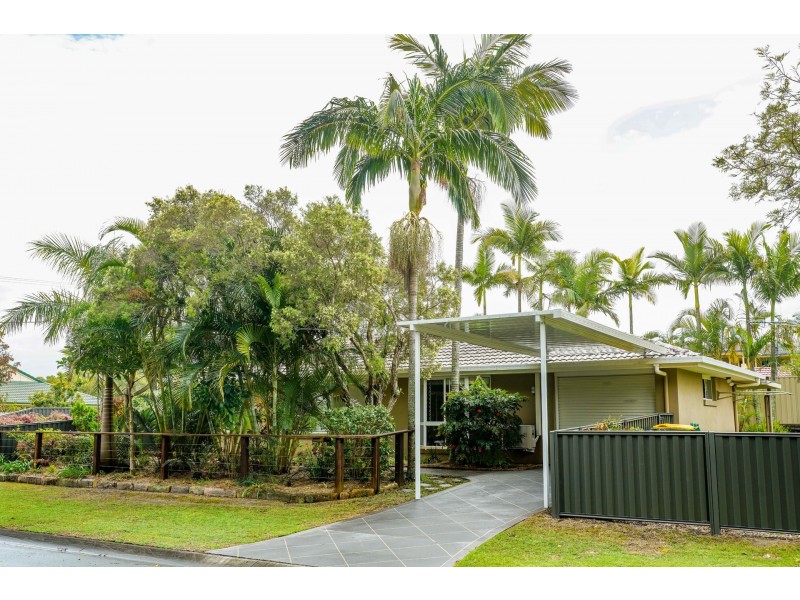 2 Gardenia Drive, Birkdale QLD 4159