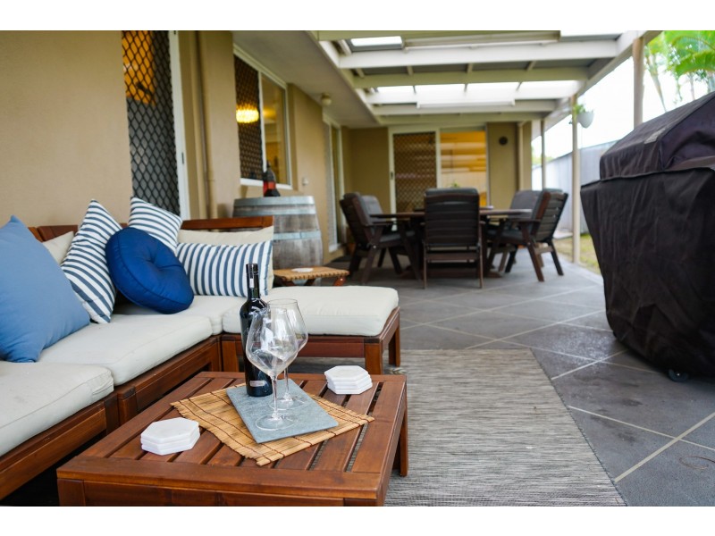 2 Gardenia Drive, Birkdale QLD 4159