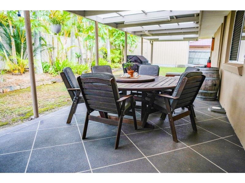 2 Gardenia Drive, Birkdale QLD 4159