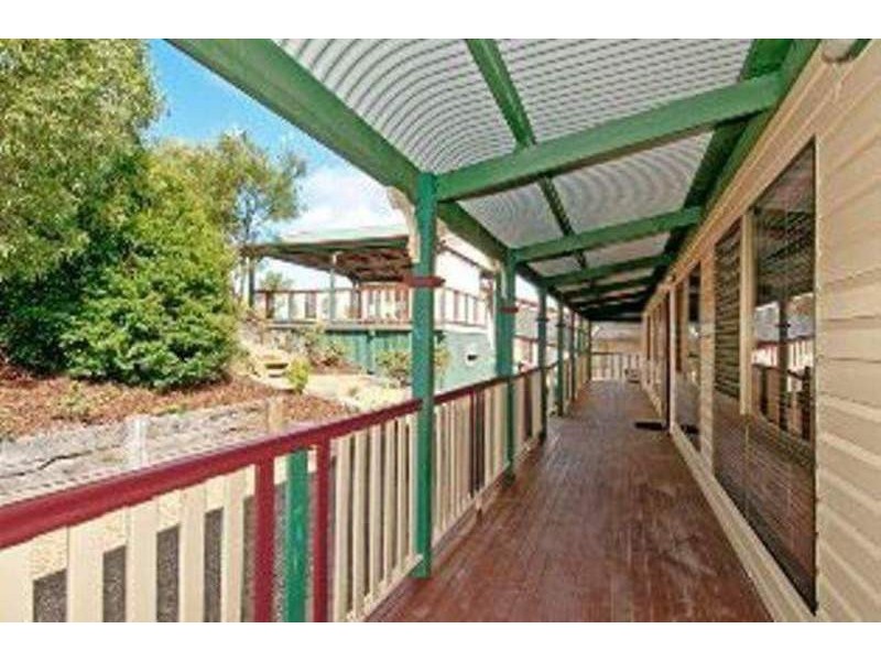 3 Valerie Close, Edens Landing QLD 4207