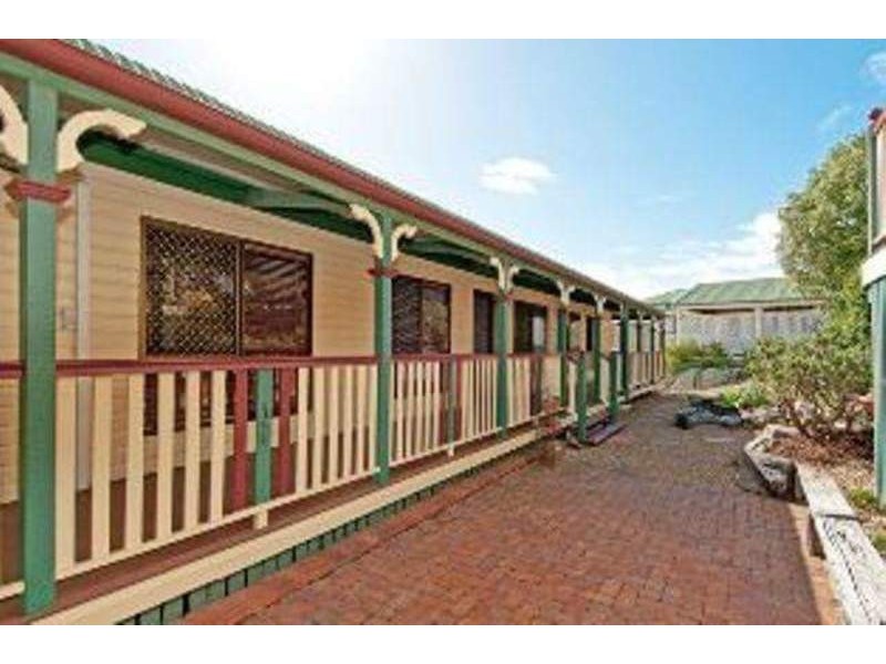 3 Valerie Close, Edens Landing QLD 4207