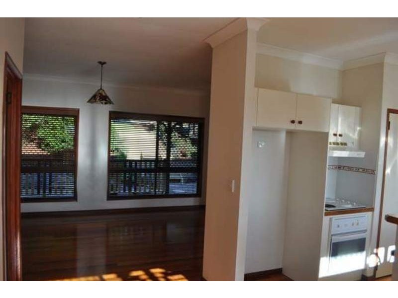 3 Valerie Close, Edens Landing QLD 4207