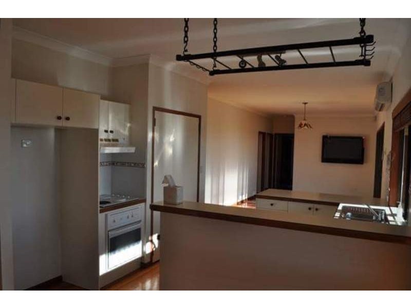 3 Valerie Close, Edens Landing QLD 4207