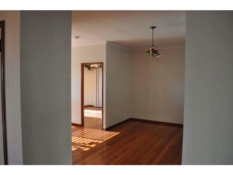 3 Valerie Close, Edens Landing QLD 4207