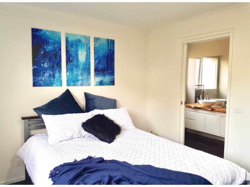 4 Parkside Blvd, Carrum VIC 3197