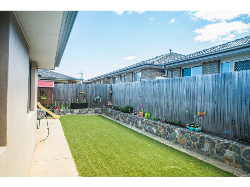 7 Plimsoll Drive, Casey ACT 2913