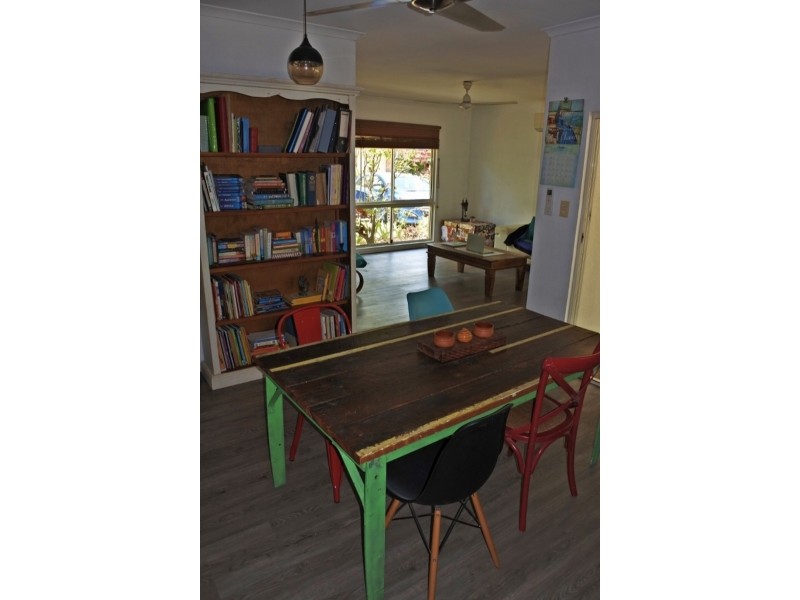 16 Opaline Close, Brinsmead QLD 4870