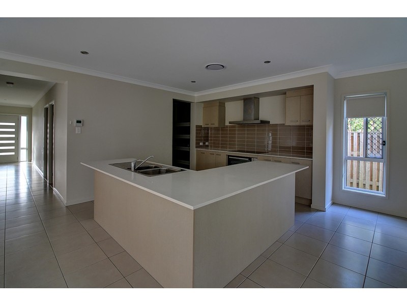 32 Kookaburra Cct, Rochedale QLD 4123