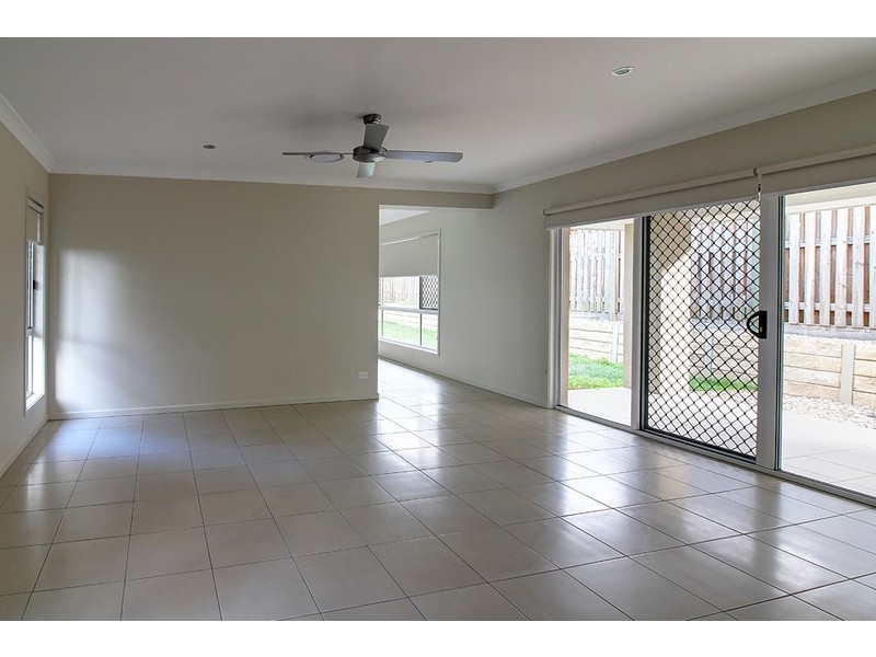 32 Kookaburra Cct, Rochedale QLD 4123