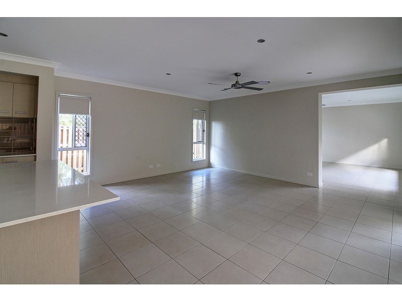 32 Kookaburra Cct, Rochedale QLD 4123