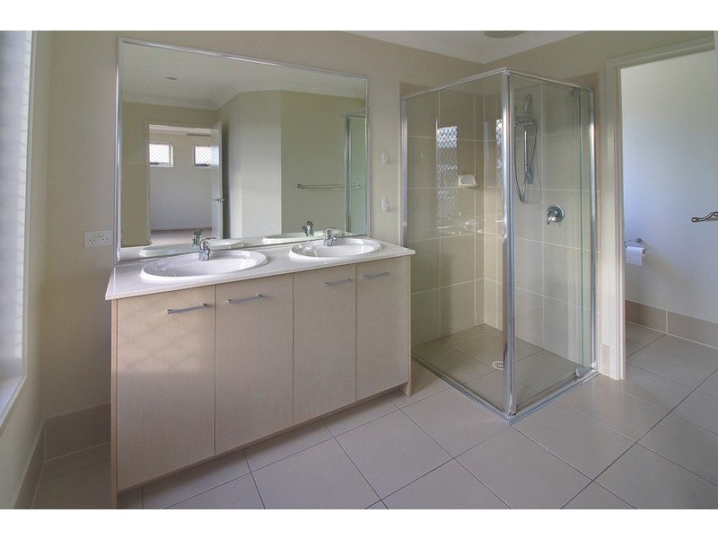 32 Kookaburra Cct, Rochedale QLD 4123