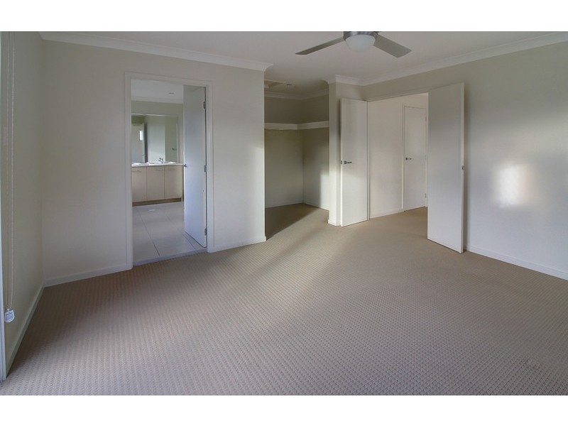 32 Kookaburra Cct, Rochedale QLD 4123