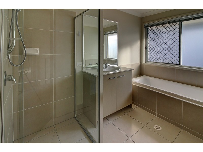 32 Kookaburra Cct, Rochedale QLD 4123
