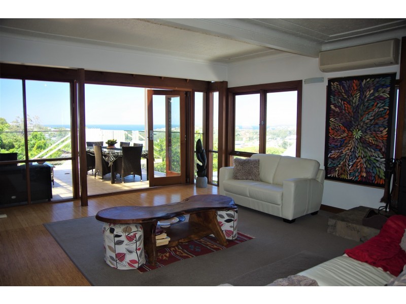 19 Connaught Street, Narraweena NSW 2099