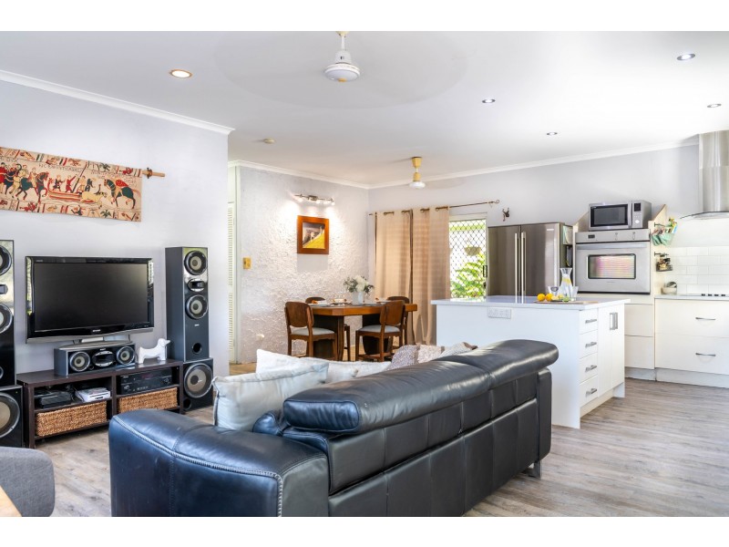 11 Cracknell Road, White Rock QLD 4868