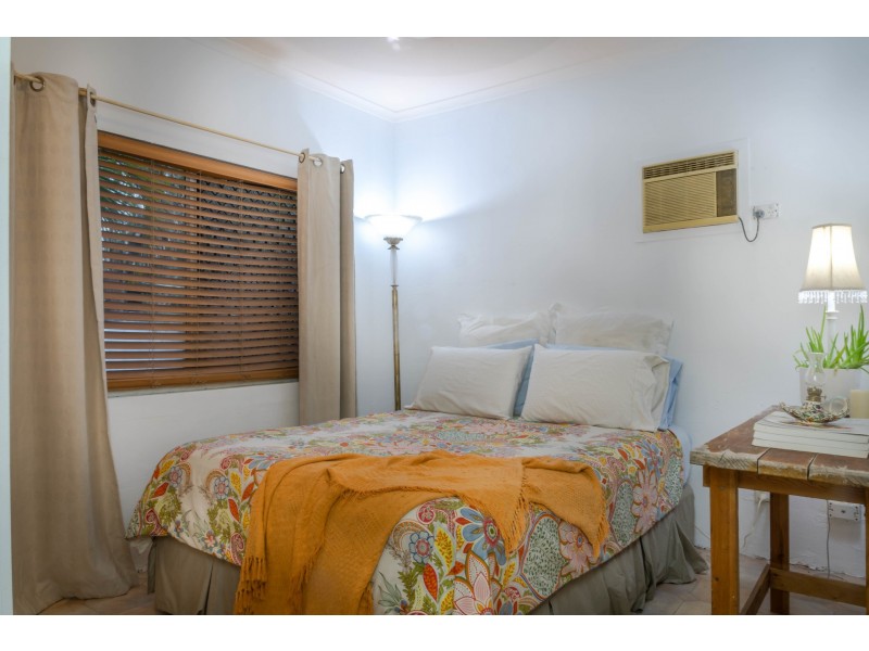 11 Cracknell Road, White Rock QLD 4868