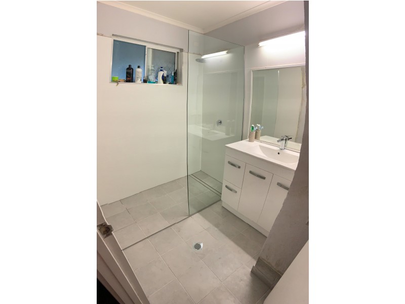 11 Cracknell Road, White Rock QLD 4868