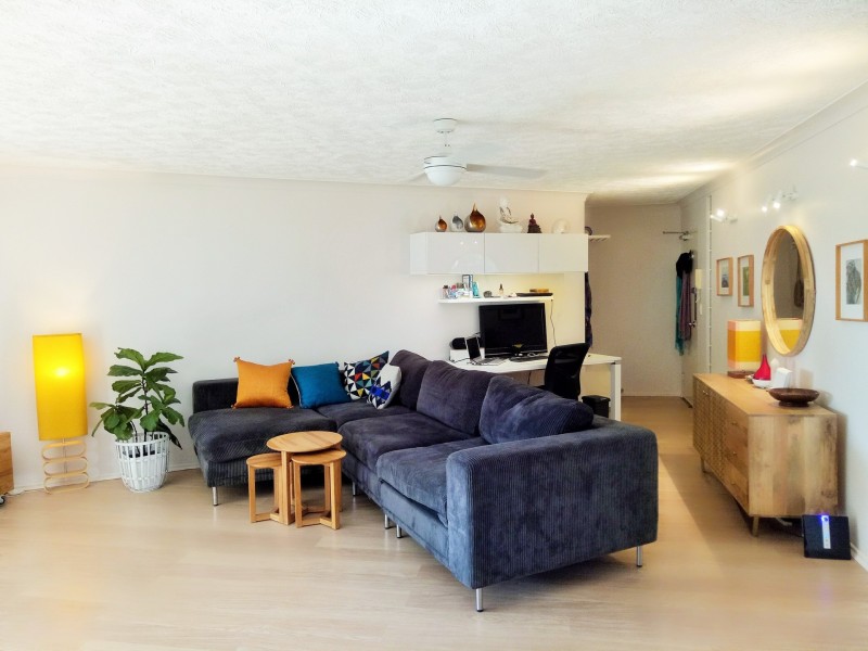 10/54 Dutton, Coolangatta QLD 4225