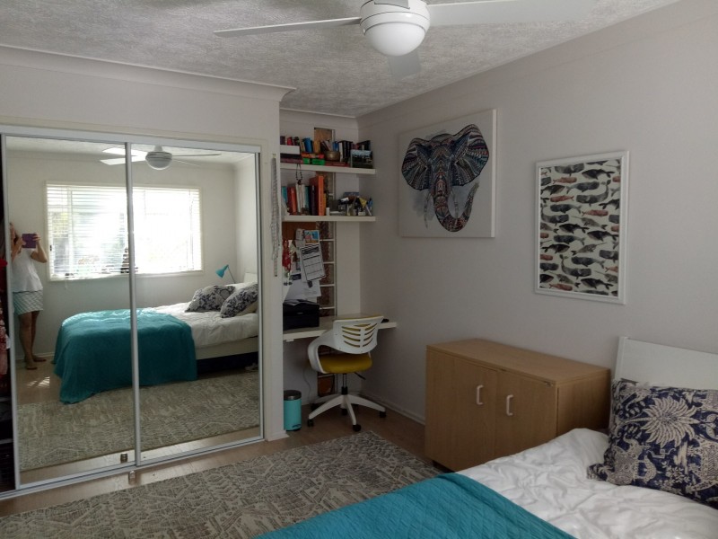 10/54 Dutton, Coolangatta QLD 4225